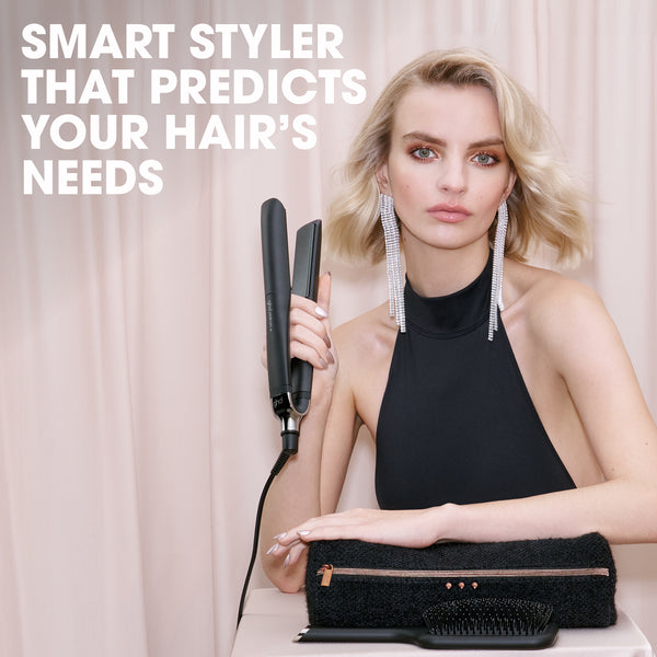 ghd Platinum+ Hair Straightener Festive Gift Set in Black