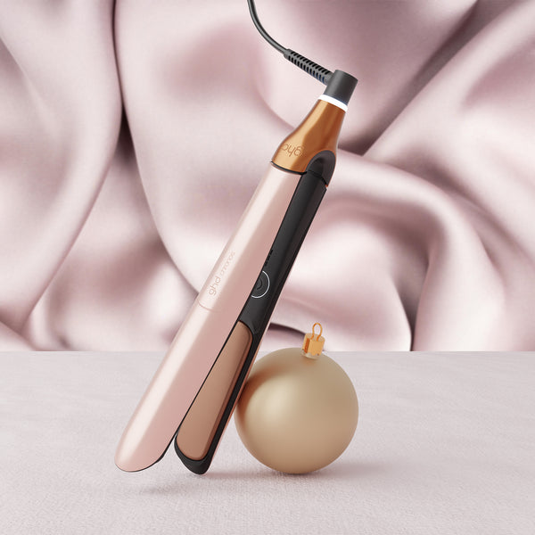 ghd Chronos Hair Straightener Festive Gift Set in Cashmere Beige