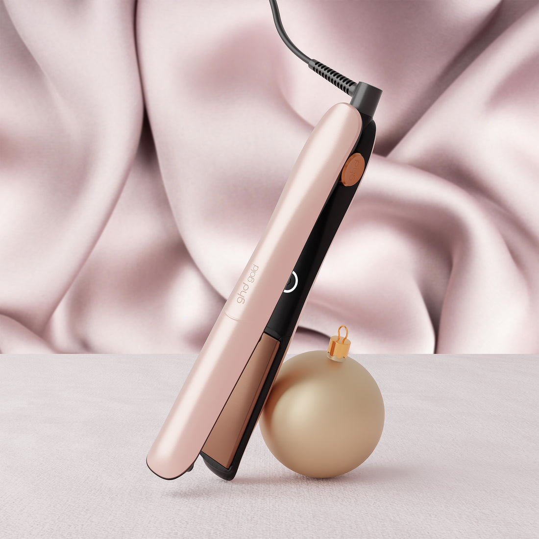 ghd Gold® Hair Straightener Festive Gift Set in Cashmere Beige
