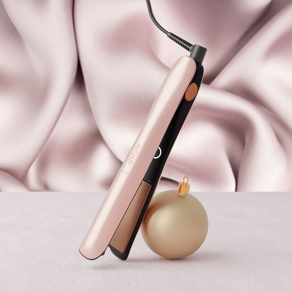ghd Gold® Hair Straightener Festive Gift Set in Cashmere Beige