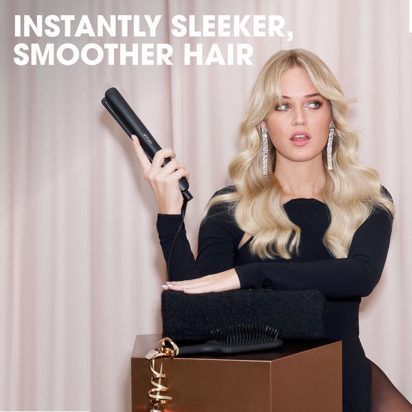 ghd Gold® Hair Straightener Festive Gift Set in Black