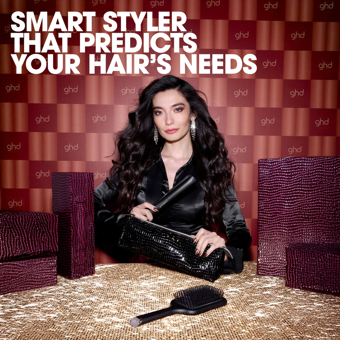 ghd Platinum+ Hair Straightener Festive Gift Set